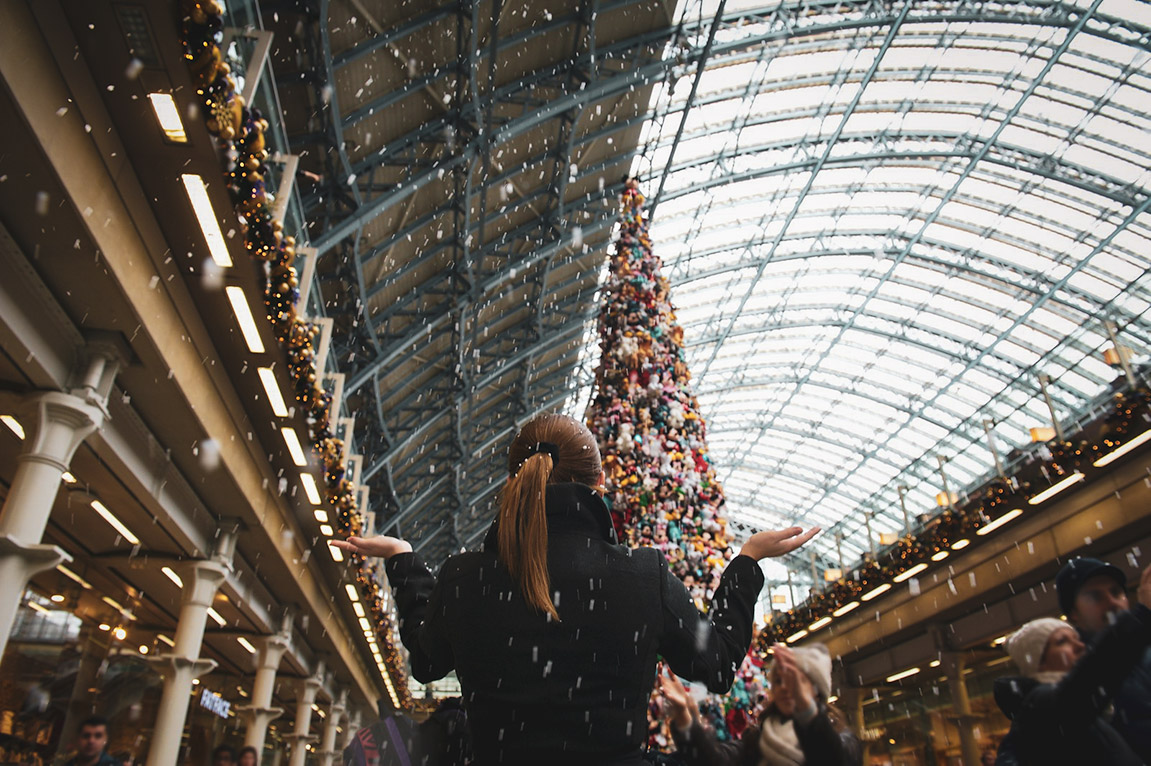 2015-st-pancras-disney-christmas-tree.jpg