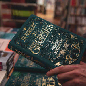 hatchards-book-shop-st-pancras-kings-cross-london-fantastic-beasts-book-by-j-k-rowling