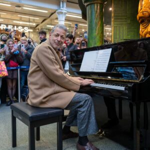 jeff-goldblum-at-st-pancras-international