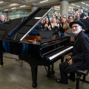 ludovico-einaudi_st-pancras_sam-lane_004