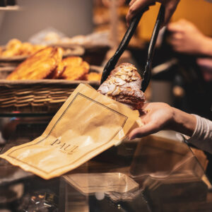 paul-express-almond-croissant-at-st-pancras