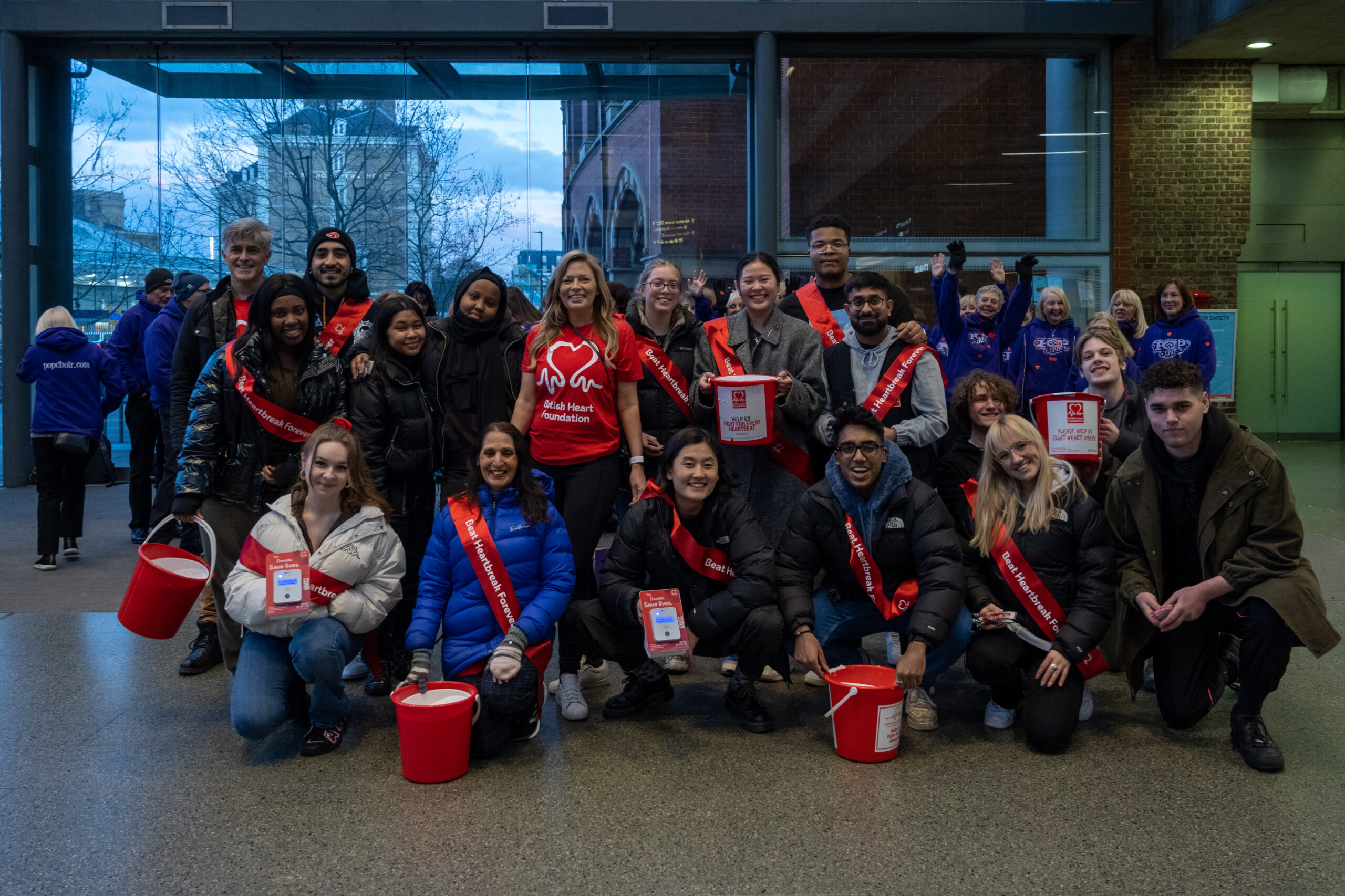popchoir-and-bhf-at-st-pancras-international_001.jpg