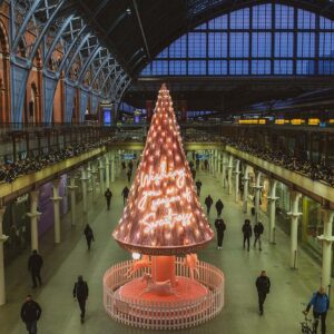 st-pancras-international-elan-2020-christmas-tree-1