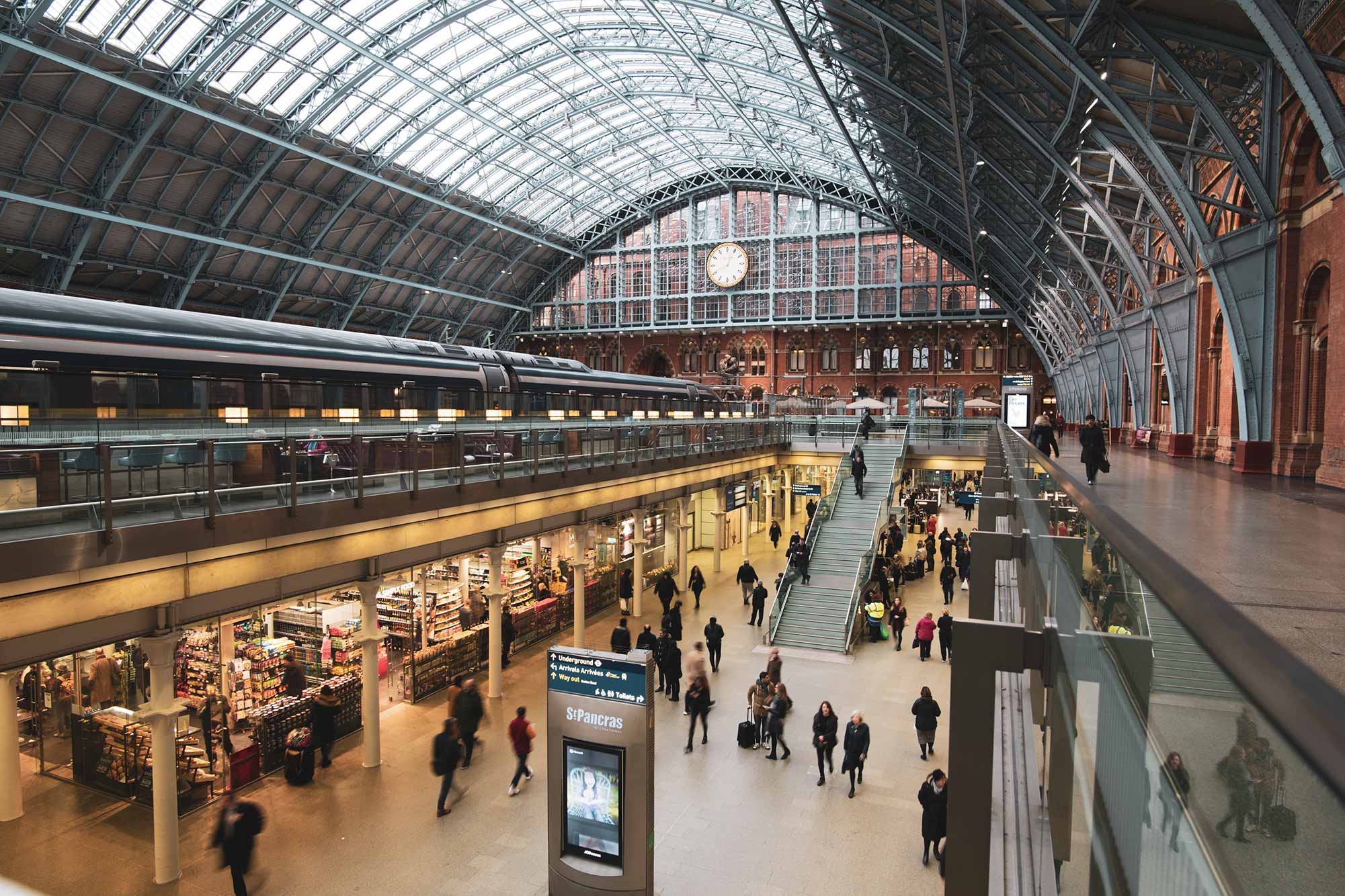 st-pancras-international-train-station-london-king-s-cross-compressed