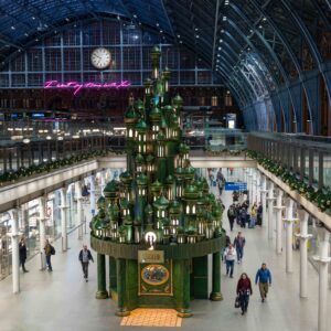 st-pancras-international-x-wicked-christmas-tree_002