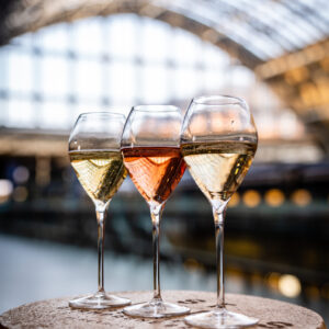 st-pancras_2022_01_26__champagnetrio10