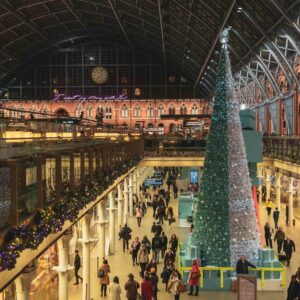 tiffany-christmas-tree-at-st-pancras.jpg