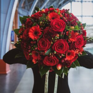 valentine-s-bouquet-moyses-stevens-florists-at-st-pancras-kings-cross-london