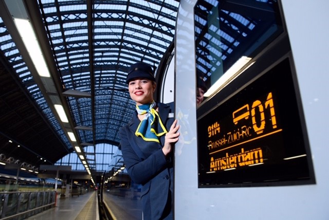 eurostar-direct-service-from-amsterdam-to-london-st-pancras-international-2.jpg
