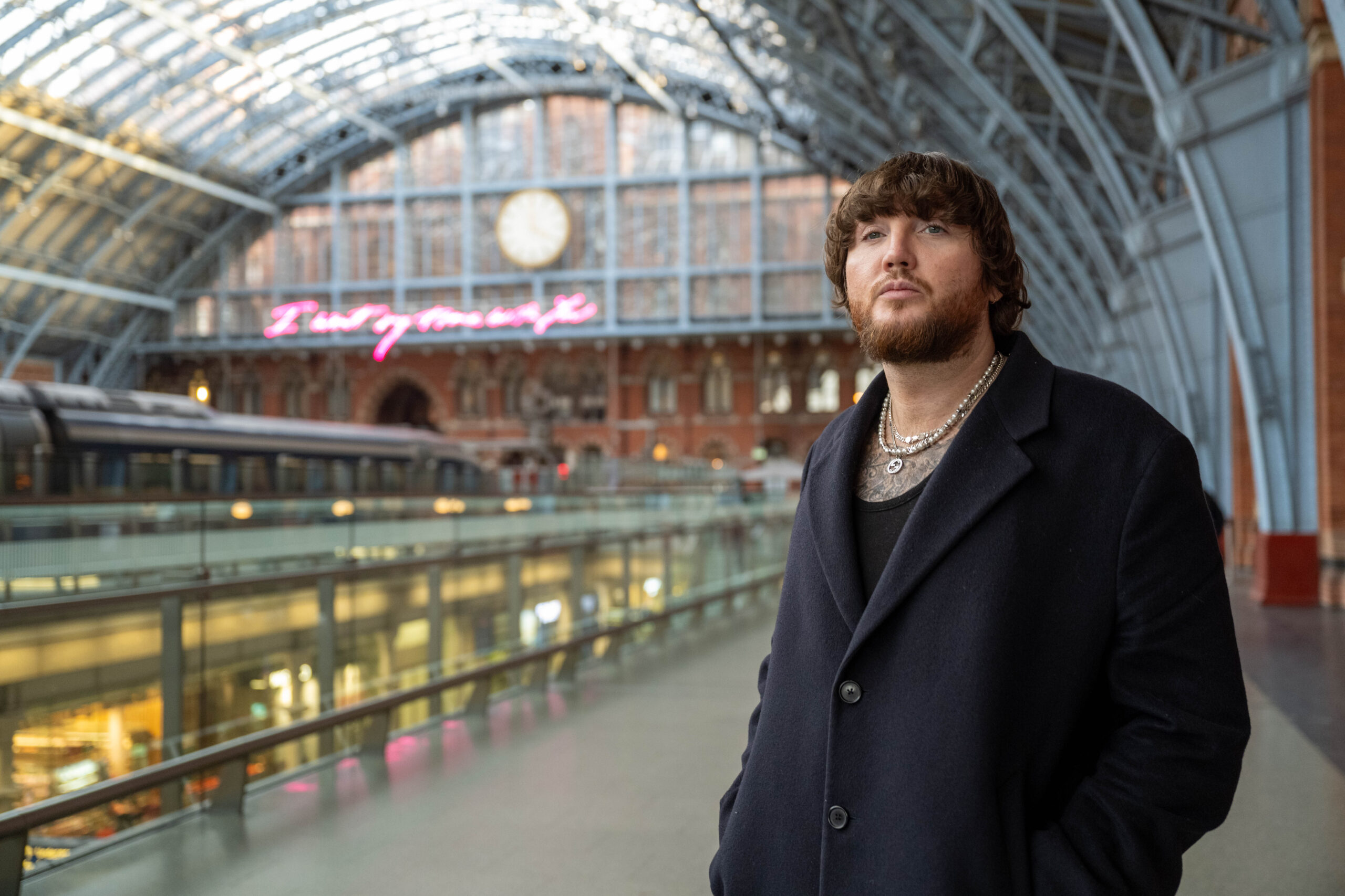 james-arthur-at-st-pancras-international_013.jpg