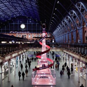 lancome_christmas_tree-at-st-pancras-london-2-amended.jpg