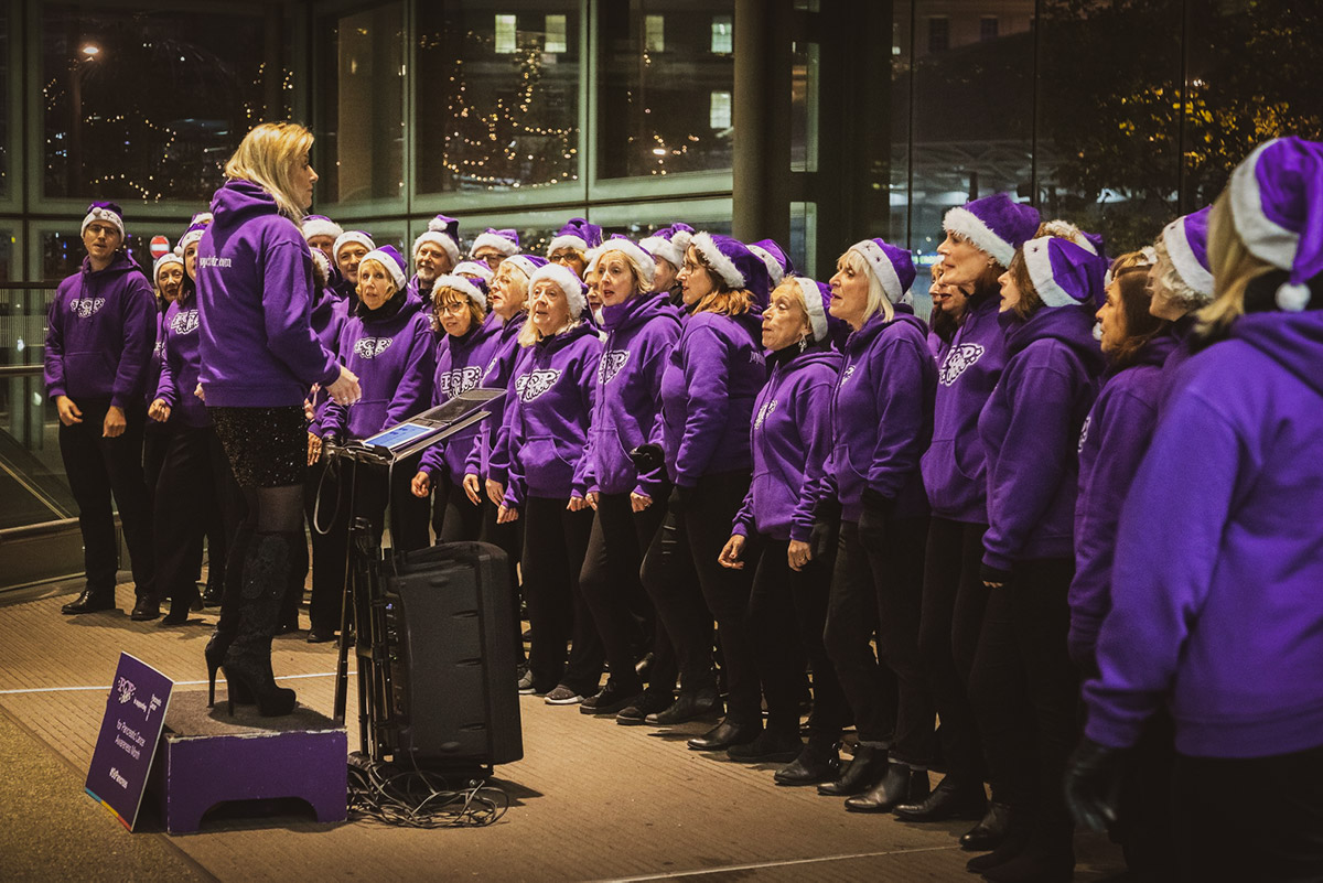 pancreatic-cancer-uk-popchoir-at-st-pancras-london-2019-4.jpg