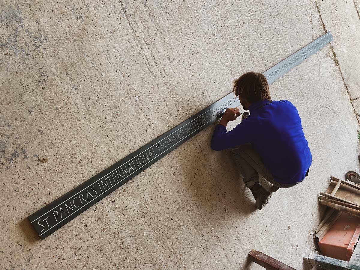 tom-sargeant-st-pancras-twinning-plaque-2.jpg