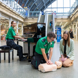 Myleene Klass and St John Ambulance at St Pancras International_005