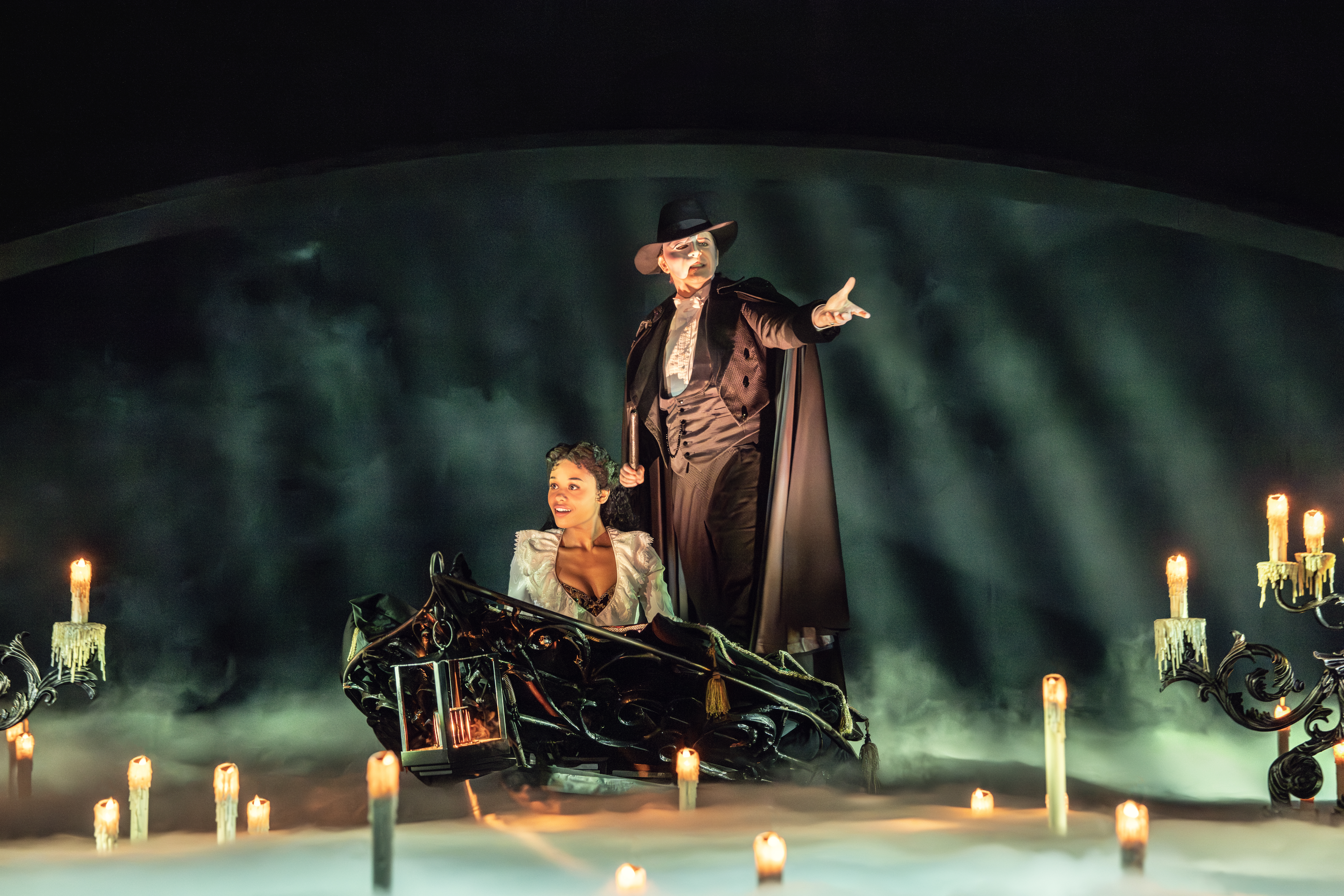 Dean Chisnall and Beatrice Penny-Touré Photo by Johan Persson_RGB